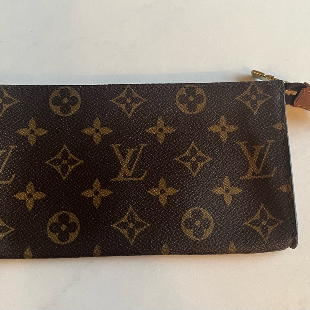 Louis Vuitton Brown and Gold Monogram Pouch - Picture 2 of 7